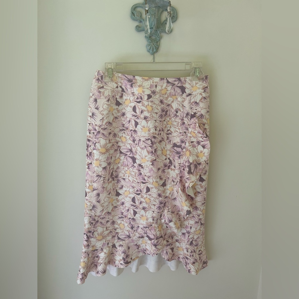 Anthropologie Asymmetrical Ruffle Midi Skirt
Size: 4
NWT